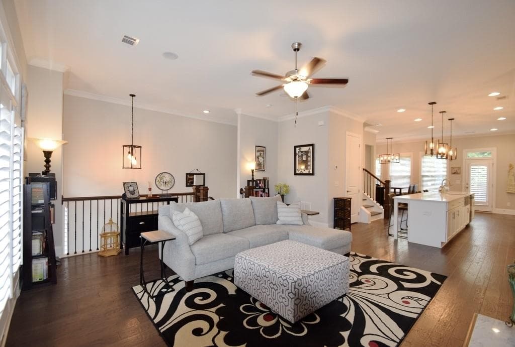 4 bedroom, 4 bathroom, 2,565 sq ft townhouse sold at 1382 Doublegate Drive, Brookhaven, GA 30319