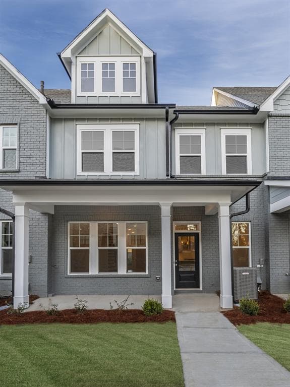 3 bedroom, 3 bathroom, 1,809 sq ft townhouse sold at 2762 Bell Drive 18, Smyrna, GA 30080