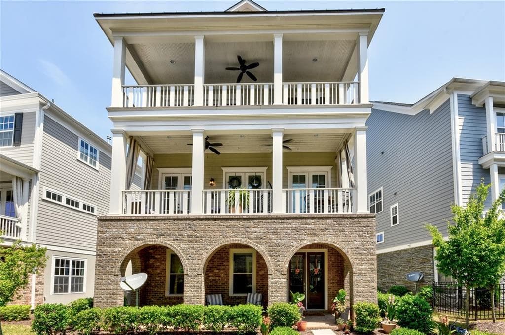 4 bedroom, 4 bathroom, 3,158 sq ft single family residence sold at 5025 Century Circle, Roswell, GA 30076