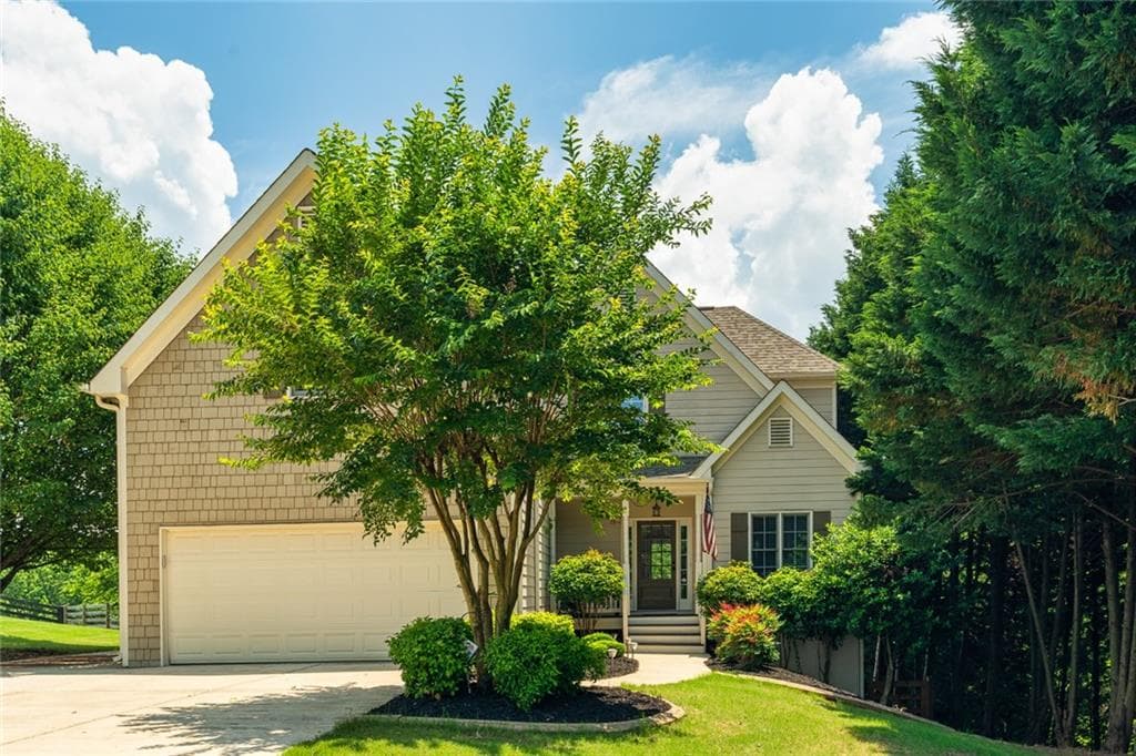 5 bedroom, 4 bathroom single family residence sold at 7185 Creek Ridge Drive, Gainesville, GA 30506