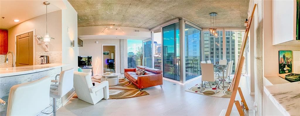2 bedroom, 2 bathroom, 1,223 sq ft condominium sold at 3324 Peachtree Road 1401, Atlanta, GA 30326