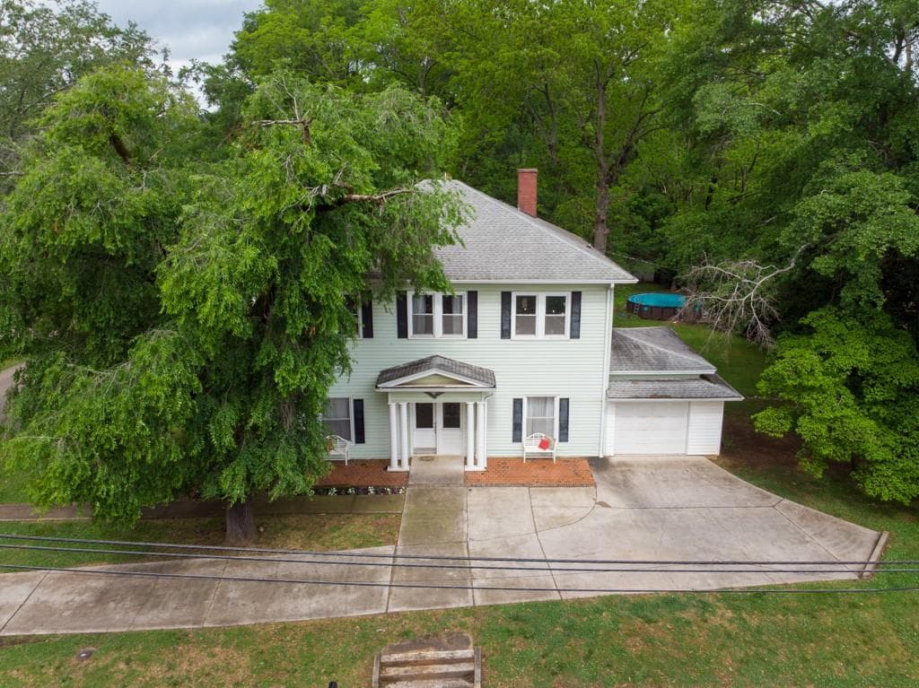 5 bedroom, 3 bathroom, 3,268 sq ft single family residence sold at 691 Marietta Road, Canton, GA 30114