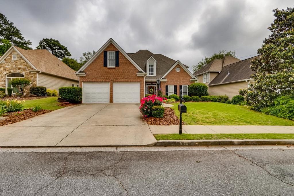 4 bedroom, 4 bathroom, 3,154 sq ft single family residence sold at 1262 Parkview Lane, Kennesaw, GA 30152