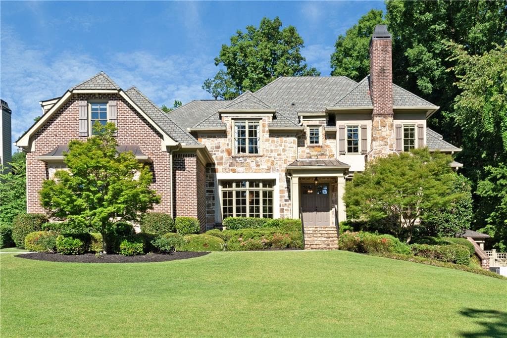 6 bedroom, 8 bathroom, 10,310 sq ft single family residence sold at 3150 Lanier Drive, Brookhaven, GA 30319