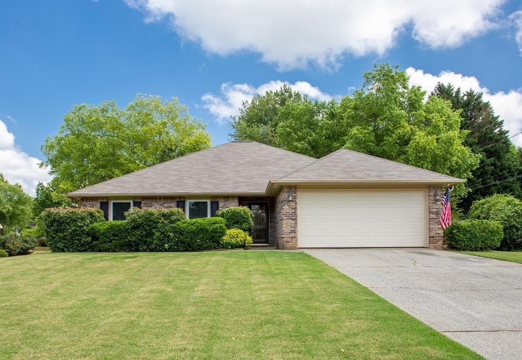 3 bedroom, 2 bathroom, 1,805 sq ft single family residence sold at 4096 Hubert Drive, Marietta, GA 30066