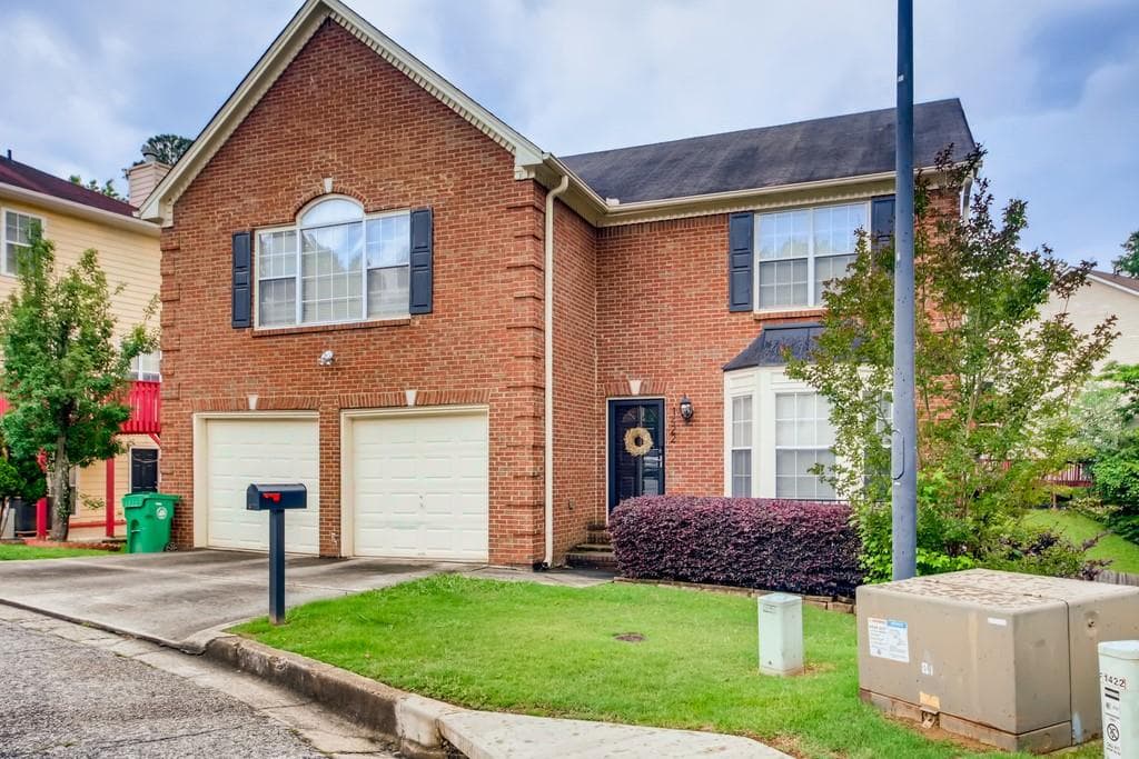 3 bedroom, 3 bathroom, 2,440 sq ft single family residence sold at 1422 Brookside Manor Court, Tucker, GA 30084