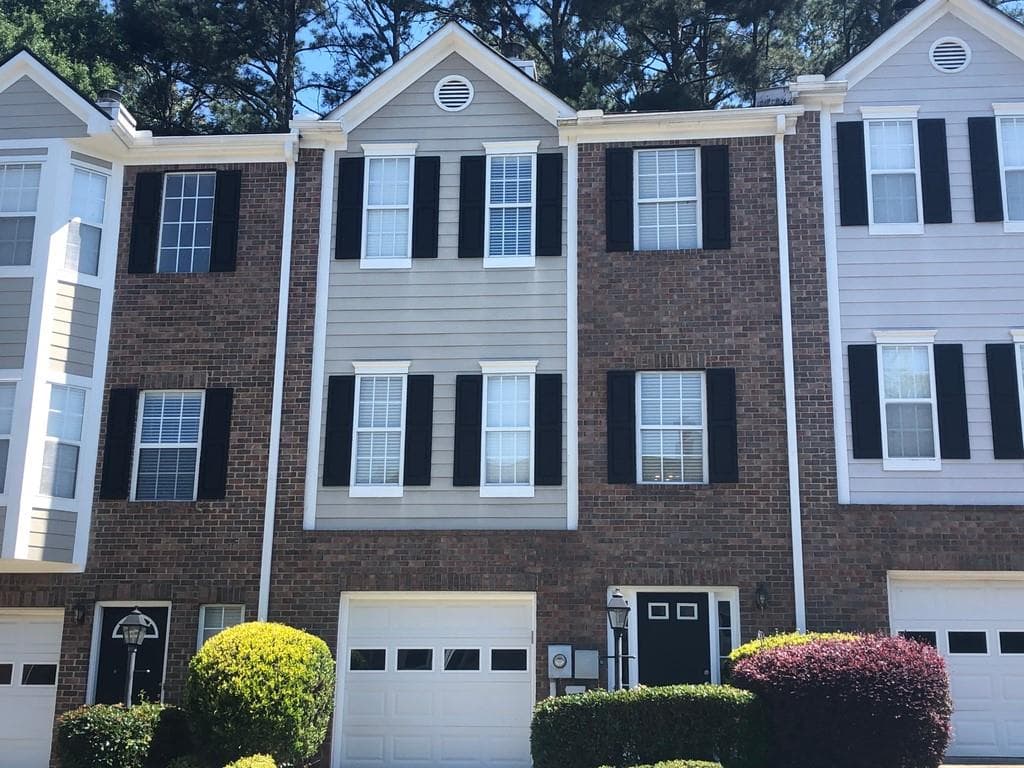2 bedroom, 3 bathroom, 1,806 sq ft townhouse sold at 2112 Millgate Lane, Buford, GA 30519