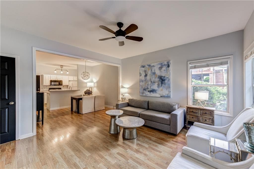 2 bedroom, 2 bathroom, 1,023 sq ft condominium sold at 847 Saint Charles Avenue 2, Atlanta, GA 30306