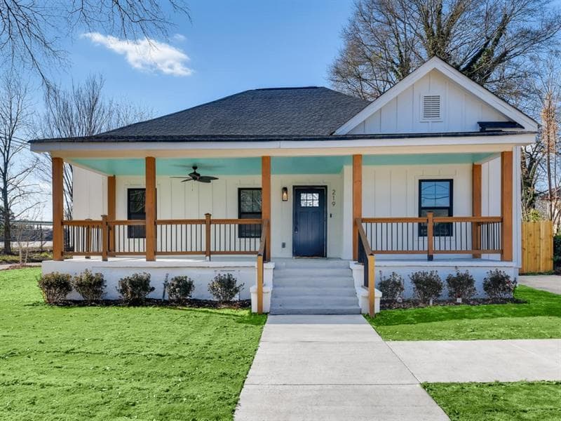 4 bedroom, 2 bathroom, 1,800 sq ft single family residence sold at 219 Racine Street, Atlanta, GA 30314