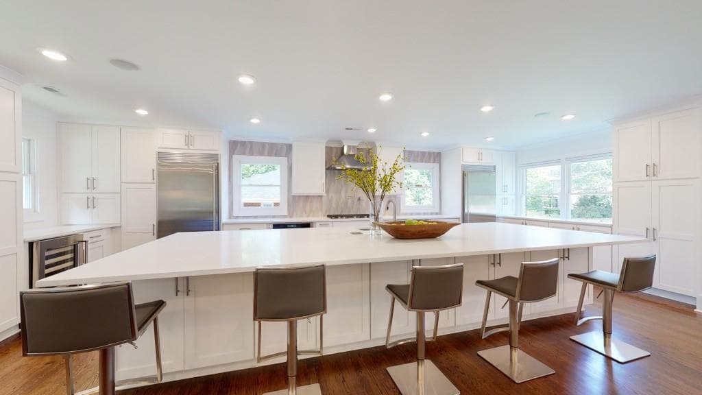 4 bedroom, 4 bathroom, 3,255 sq ft single family residence sold at 695 Glenforest Road, Atlanta, GA 30328