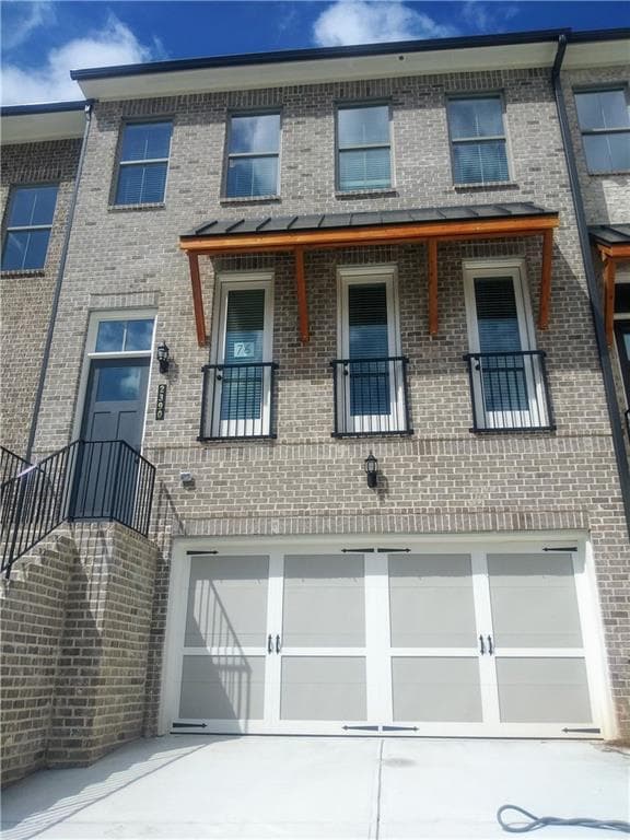 3 bedroom, 4 bathroom, 2,589 sq ft townhouse sold at 2375 Tarben Drive 66, Snellville, GA 30078