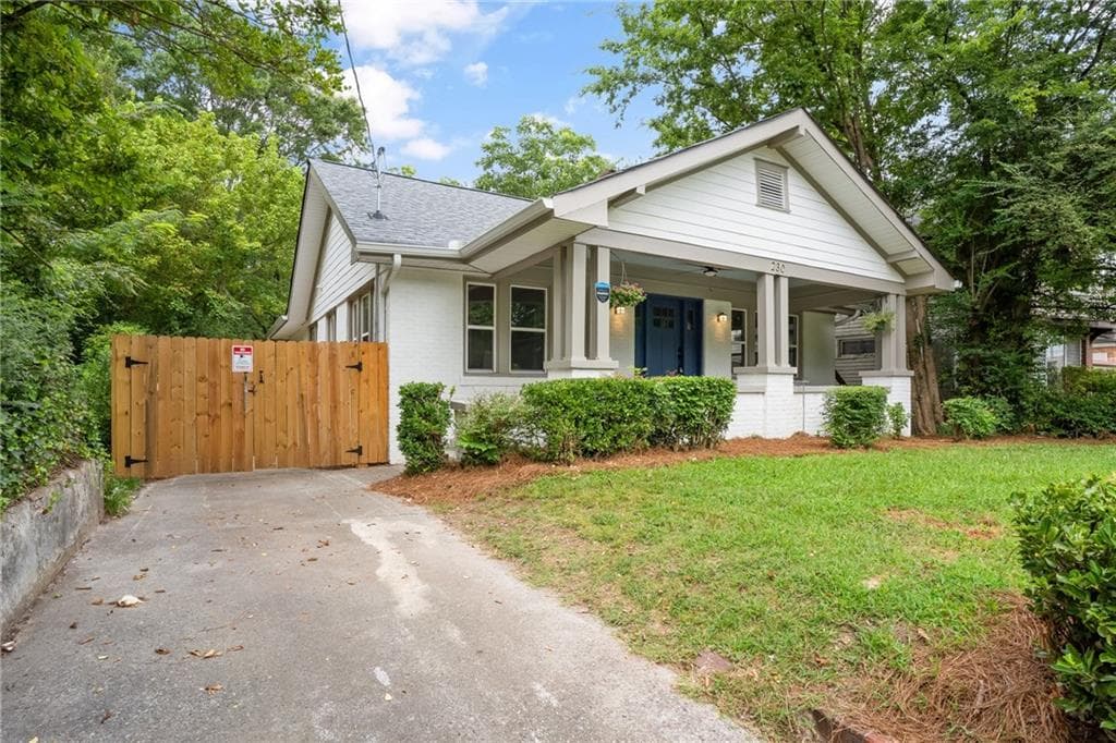3 bedroom, 2 bathroom, 1,905 sq ft single family residence sold at 230 Joseph E Lowery Boulevard, Atlanta, GA 30314
