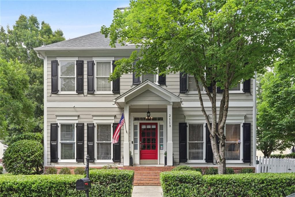 3 bedroom, 3 bathroom, 2,746 sq ft single family residence sold at 2113 Wood Trail, Atlanta, GA 30318