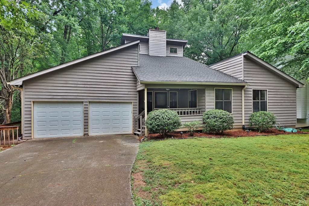 4 bedroom, 3 bathroom, 3,500 sq ft single family residence sold at 315 PARSONS Branch, Alpharetta, GA 30022