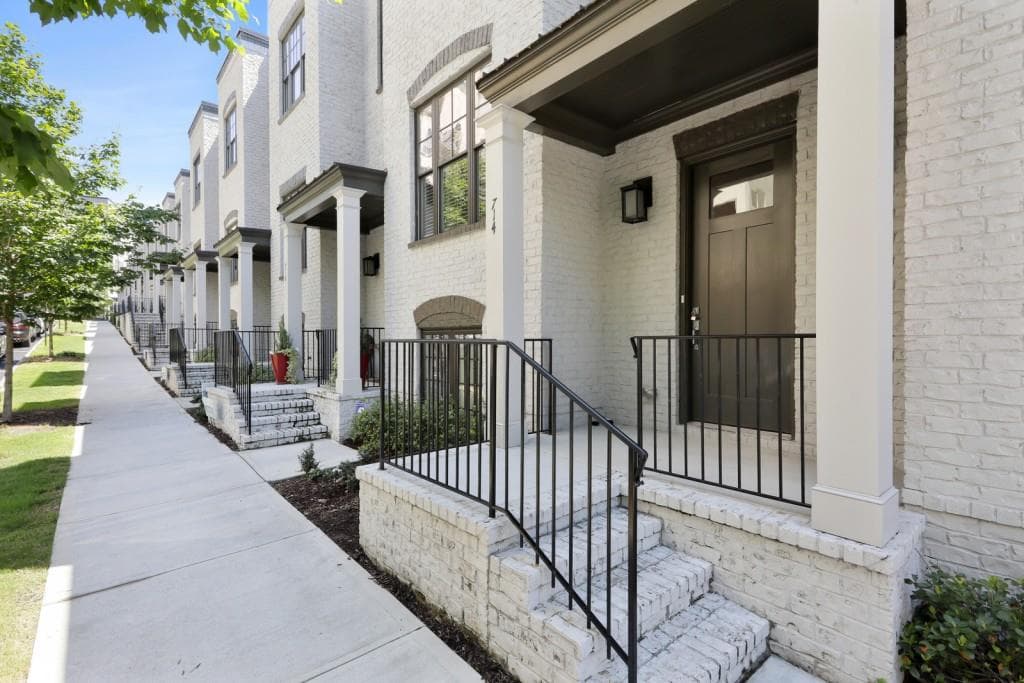 714 Taylor Court, Atlanta, GA 30324 — most recent listing photo