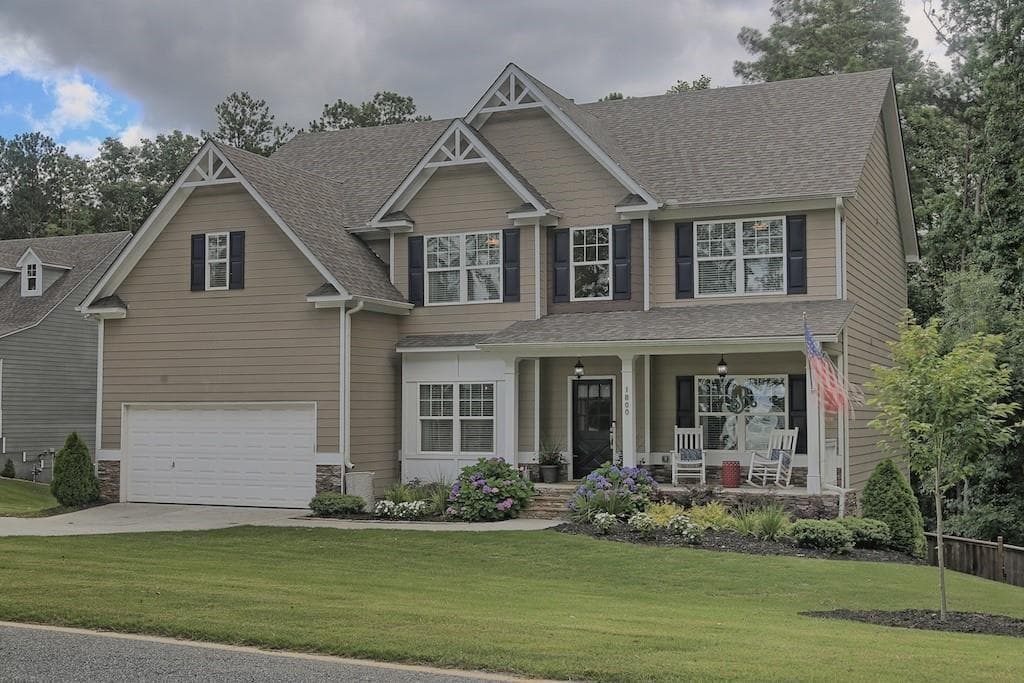 6 bedroom, 4 bathroom, 4,478 sq ft single family residence sold at 1800 Ridge Road, Canton, GA 30114