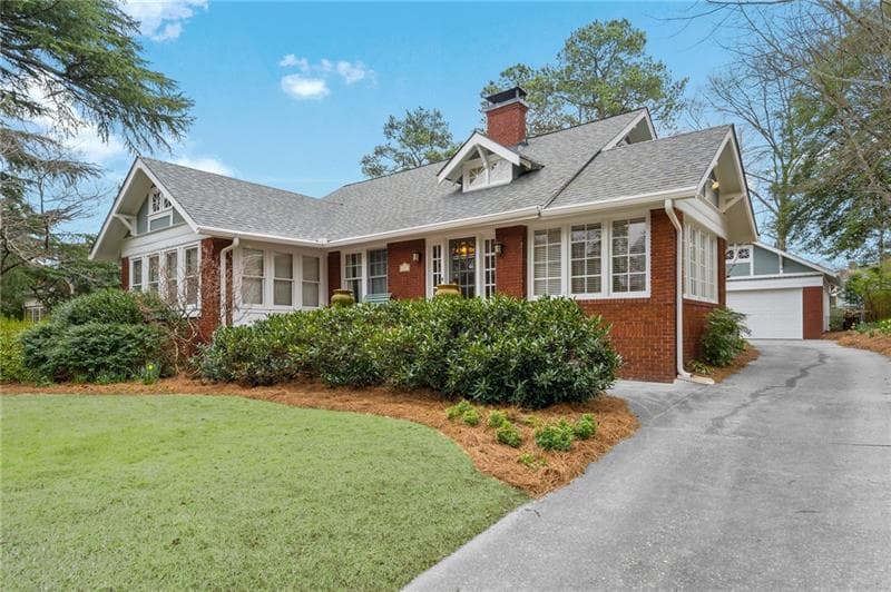 4 bedroom, 3 bathroom, 3,579 sq ft single family residence sold at 1289 Oxford Road, Atlanta, GA 30306