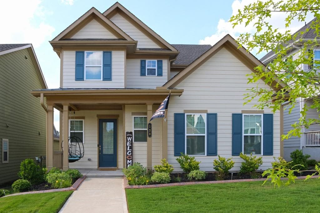 4 bedroom, 3 bathroom, 2,348 sq ft single family residence sold at 130 Westover, Fayetteville, GA 30214