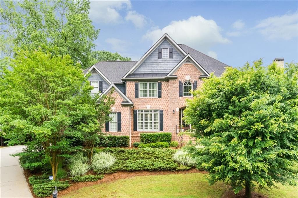 5 bedroom, 5 bathroom, 5,607 sq ft single family residence sold at 2714 Rustling Pines Court, Marietta, GA 30062