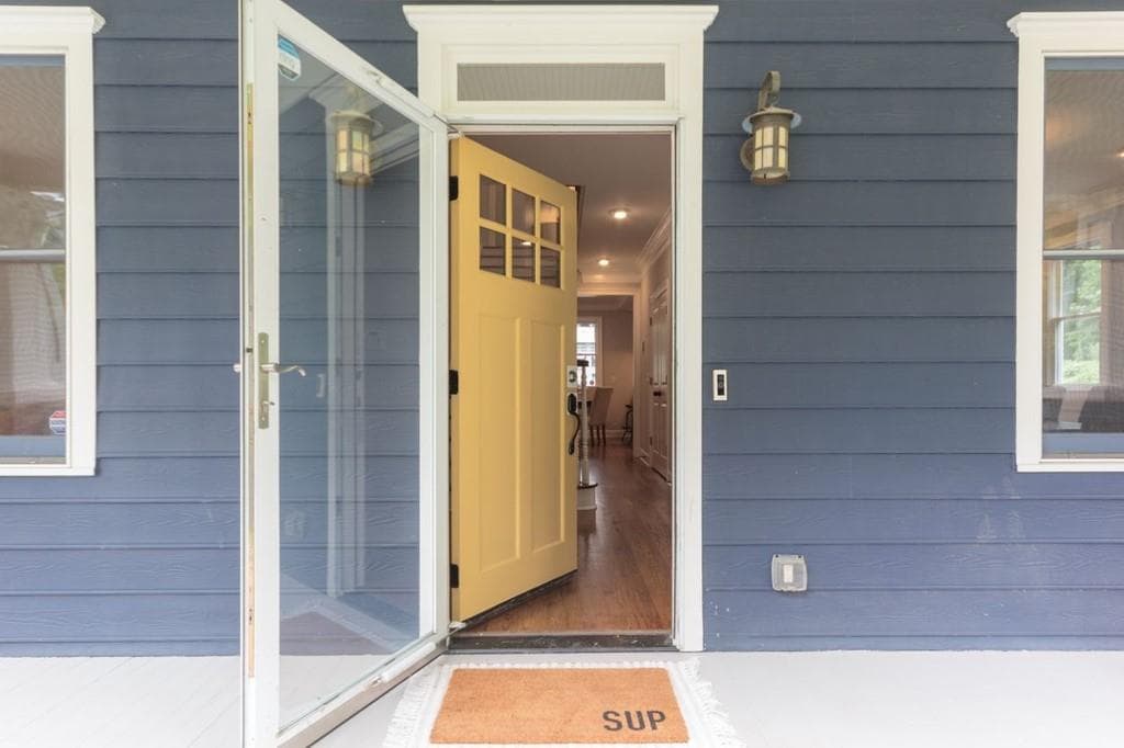 4 bedroom, 4 bathroom, 3,095 sq ft single family residence sold at 861 Mercer Street, Atlanta, GA 30316