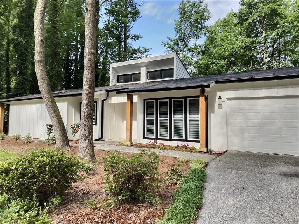 2985 Christophers Court, Marietta, GA 30062 — most recent listing photo