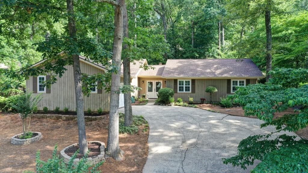 3 bedroom, 3 bathroom, 2,164 sq ft single family residence sold at 780 Nile Drive, Alpharetta, GA 30022