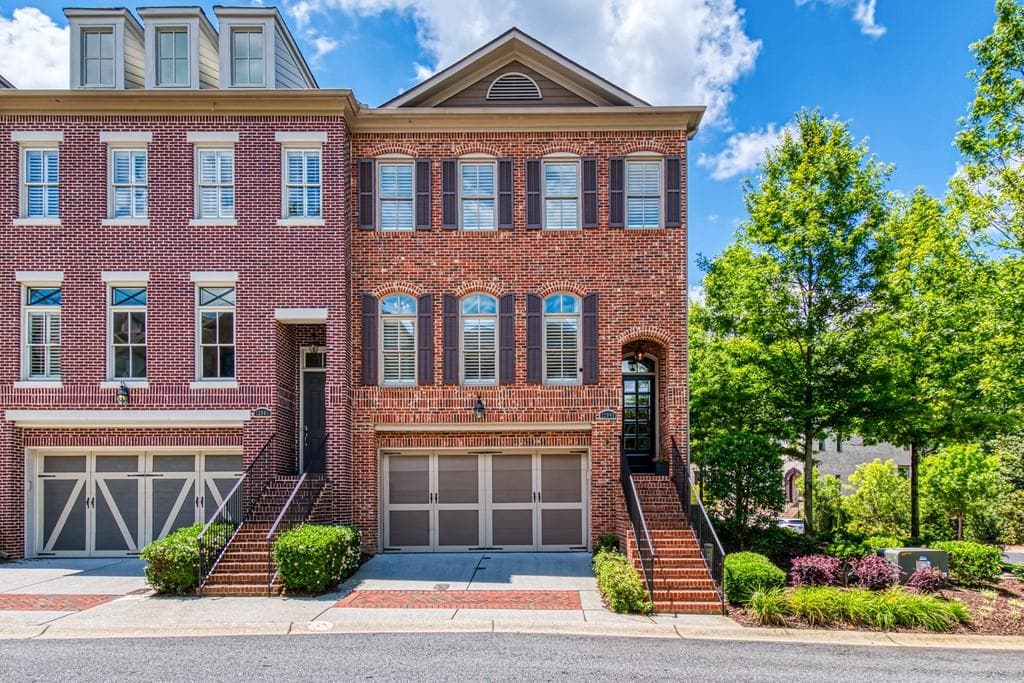 3 bedroom, 4 bathroom, 3,160 sq ft townhouse sold at 12048 Orchid Lane, Alpharetta, GA 30009