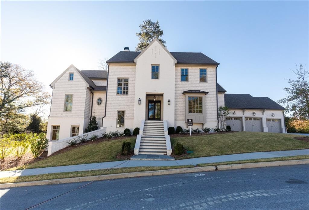 5 bedroom, 7 bathroom, 4,881 sq ft single family residence sold at 1000 Battle Creek Way, Atlanta, GA 30327