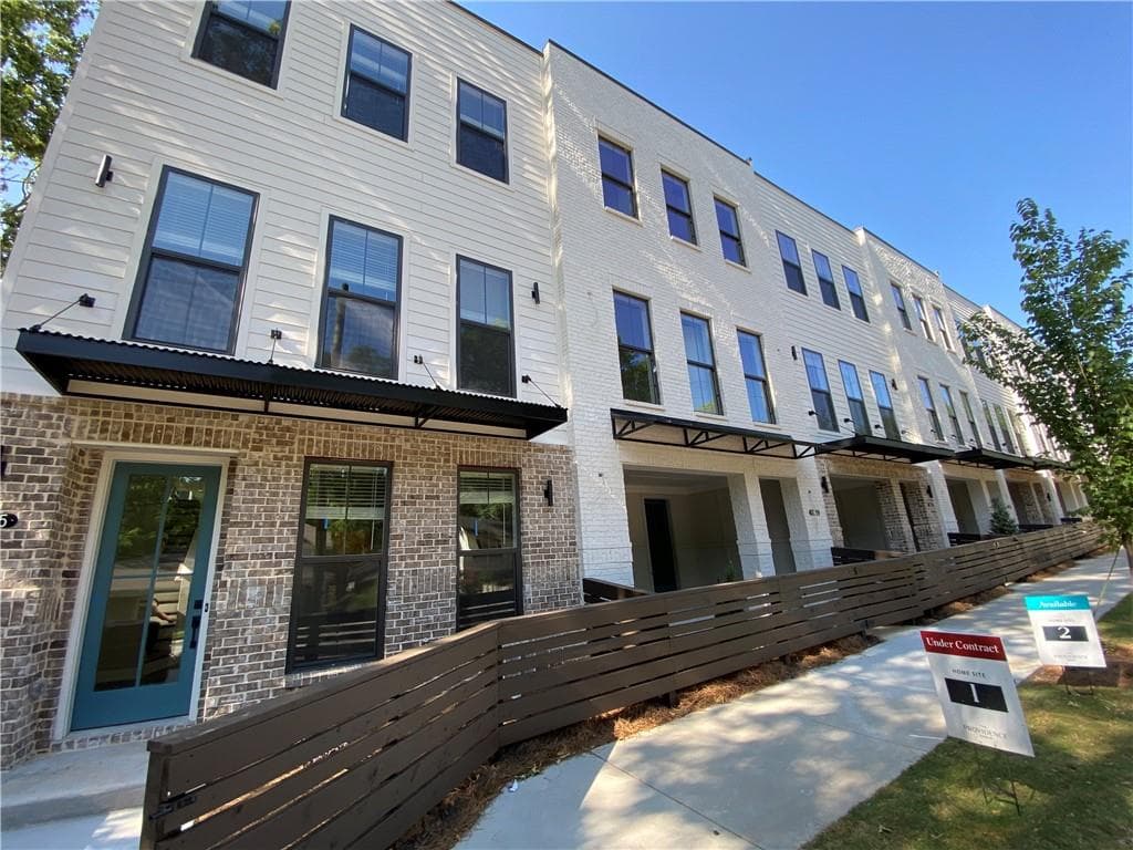 3 bedroom, 4 bathroom, 2,142 sq ft townhouse sold at 1835 La Dawn Lane 11, Atlanta, GA 30318