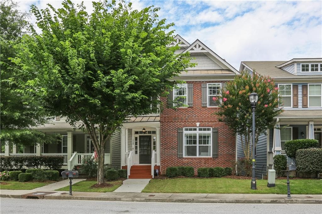 4 bedroom, 4 bathroom, 2,320 sq ft single family residence sold at 1728 Habershal Road, Atlanta, GA 30318