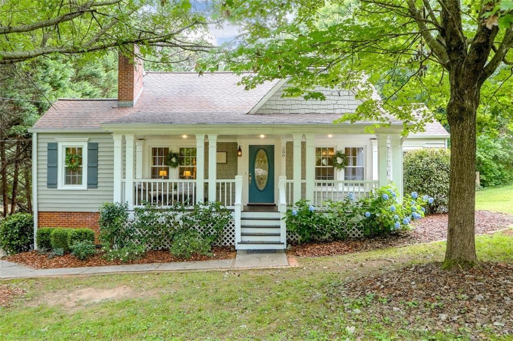 3 bedroom, 2 bathroom, 1,916 sq ft single family residence sold at 280 Jeanette Street, Canton, GA 30114