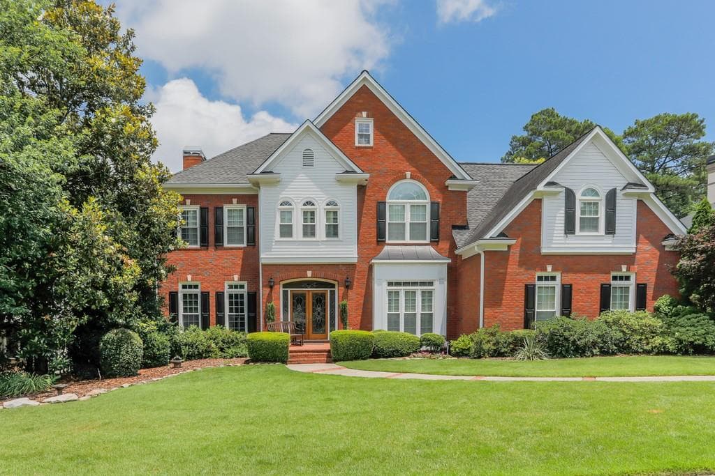 6 bedroom, 5 bathroom, 5,400 sq ft single family residence sold at 2024 Winsted Way, Marietta, GA 30062