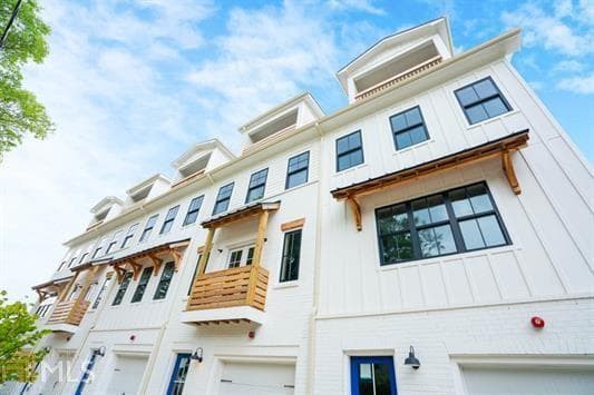 3 bedroom, 5 bathroom, 1,689 sq ft townhouse sold at 1194 Wylie Street 4, Atlanta, GA 30316