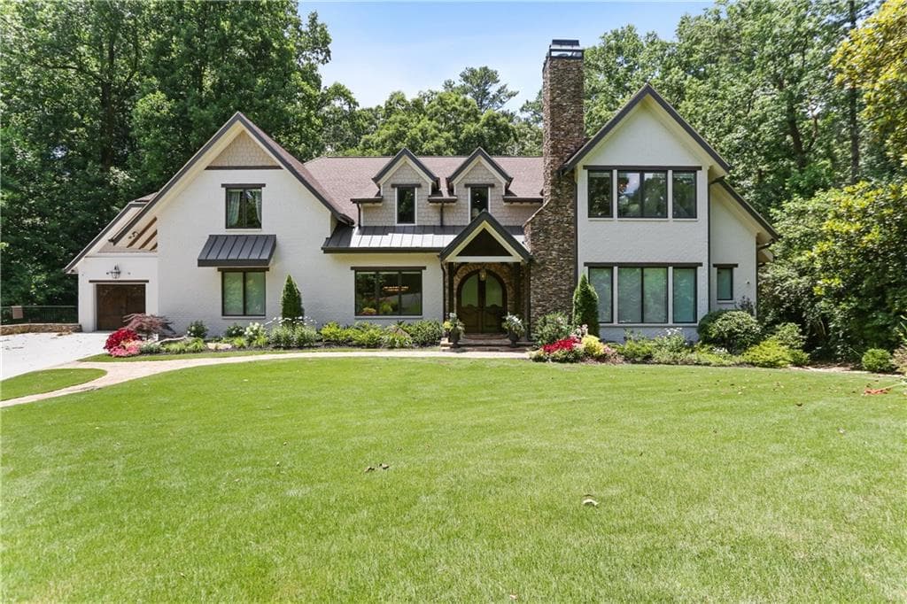 8 bedroom, 9 bathroom, 9,389 sq ft single family residence sold at 543 Bryn Mawr Lane, Atlanta, GA 30327