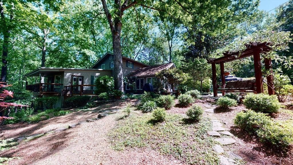 4 bedroom, 4 bathroom, 2,700 sq ft single family residence sold at 2510 Victory Drive, Douglasville, GA 30135