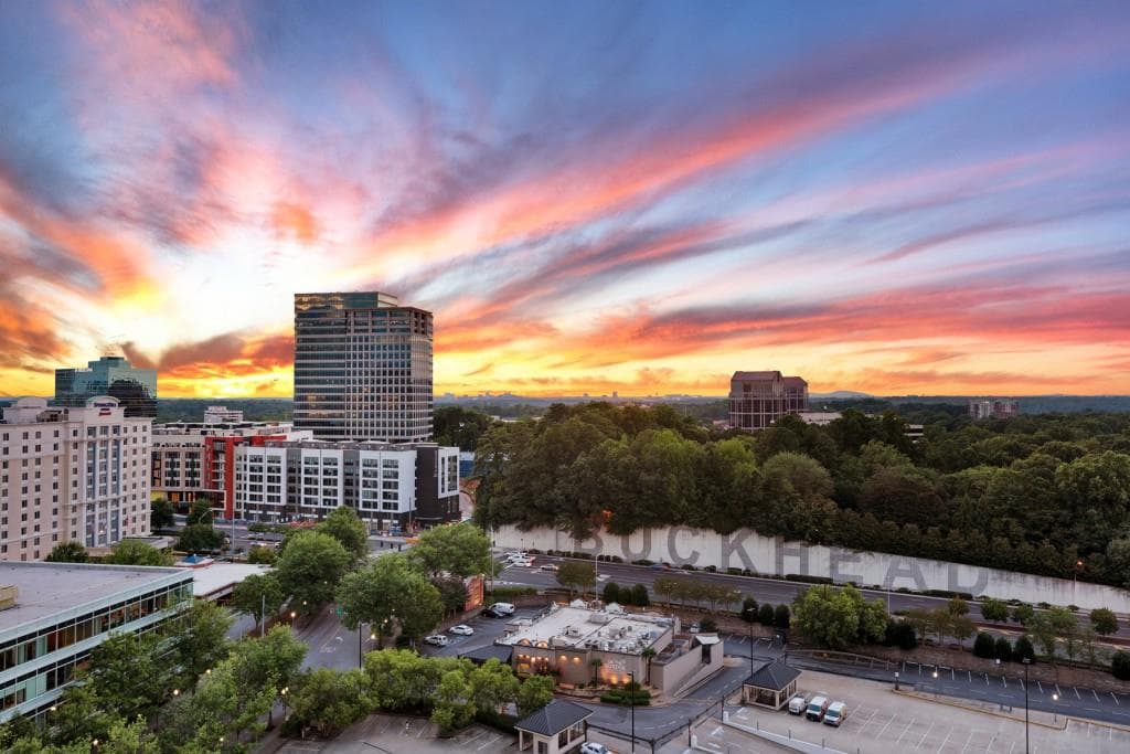 2 bedroom, 2 bathroom, 1,660 sq ft condominium sold at 3334 Peachtree Road 1409, Atlanta, GA 30326
