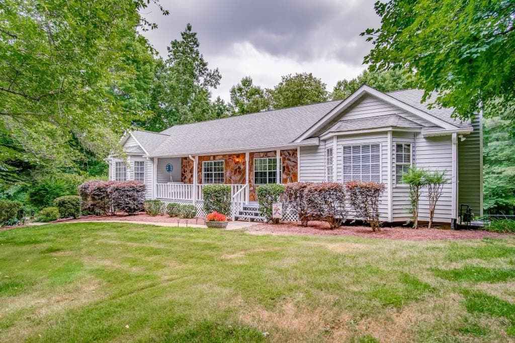 5 bedroom, 3 bathroom, 3,520 sq ft single family residence sold at 503 Windward Way, Woodstock, GA 30189