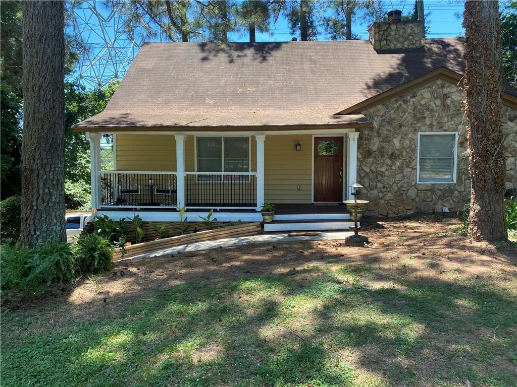 3 bedroom, 2 bathroom, 2,047 sq ft single family residence sold at 4161 Willow Ridge Road, Douglasville, GA 30135