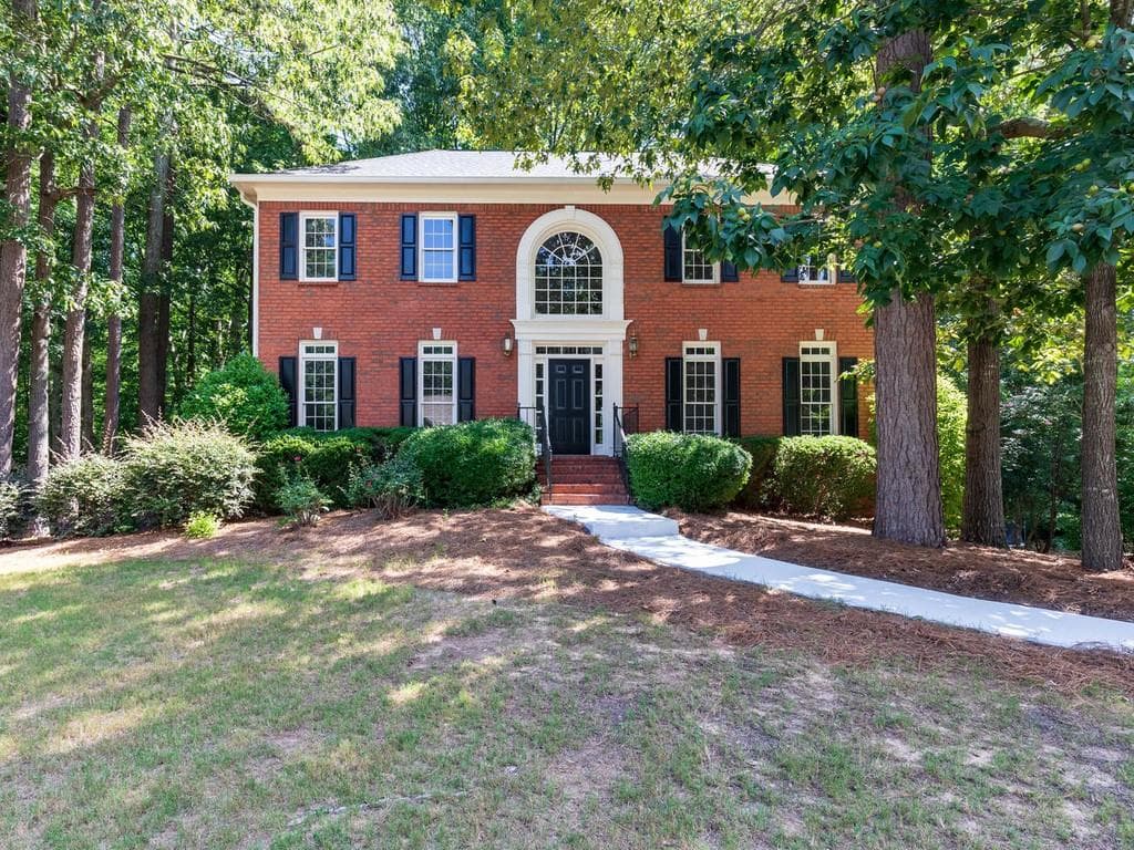 5 bedroom, 3 bathroom, 2,852 sq ft single family residence sold at 1086 HARDWYCK Pass, Snellville, GA 30078