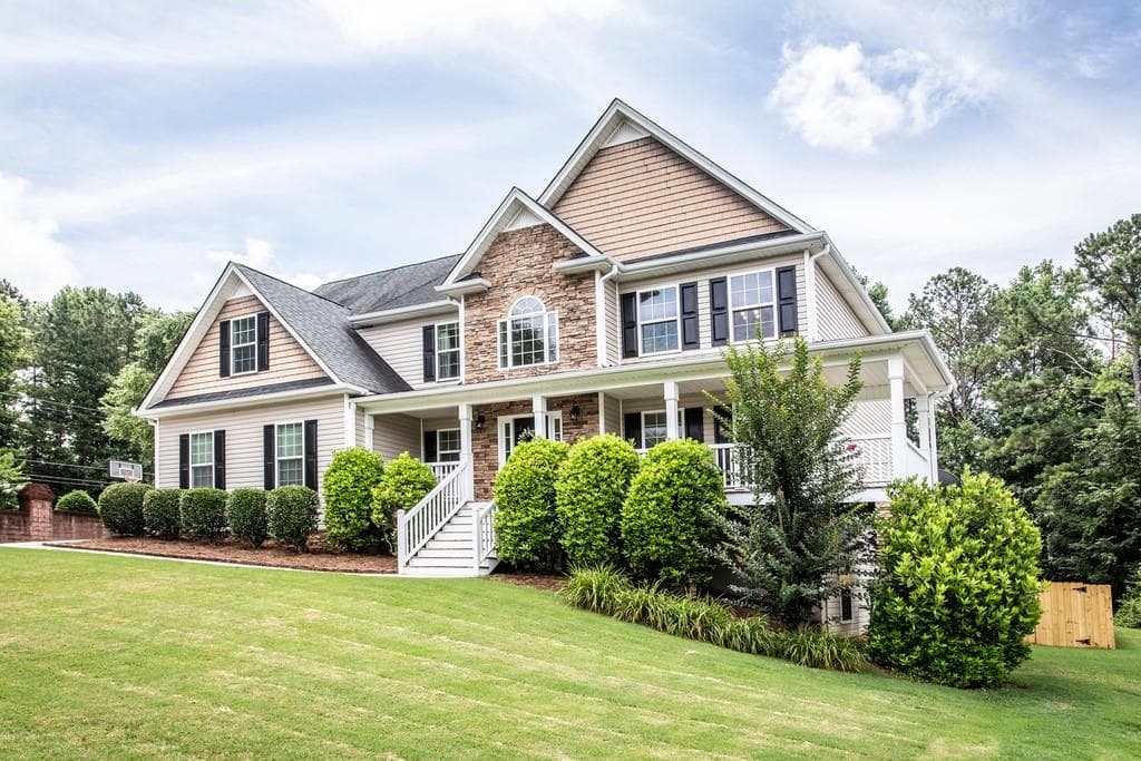 4 bedroom, 3 bathroom, 2,381 sq ft single family residence sold at 11 Bentonville Lane, Douglasville, GA 30134