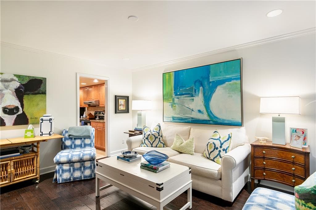 2 bedroom, 3 bathroom townhouse sold at 50 Ivy Ridge, Atlanta, GA 30342