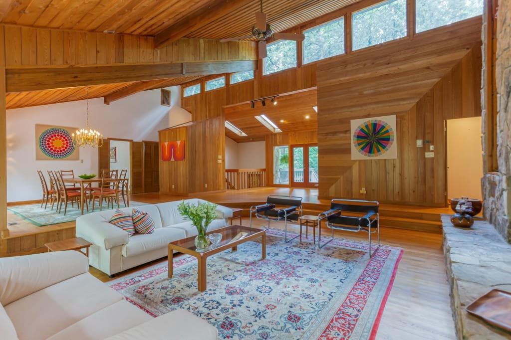 285 Heards Ferry Road, Sandy Springs, GA 30328 — most recent listing photo
