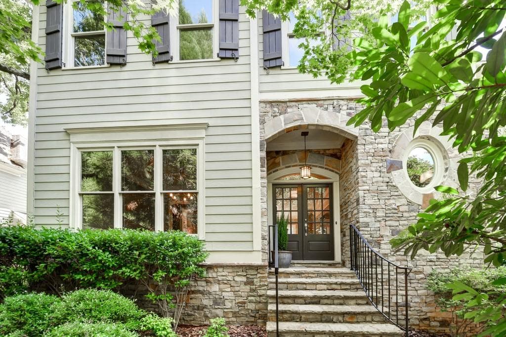 3 bedroom, 4 bathroom, 3,718 sq ft single family residence sold at 2430 Medlock Commons, Decatur, GA 30030