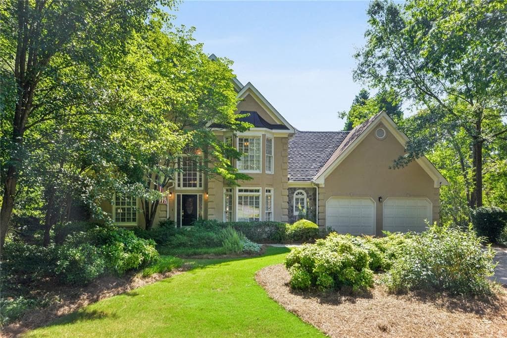 4 bedroom, 5 bathroom, 3,264 sq ft single family residence sold at 8555 Riverbirch Drive, Roswell, GA 30076