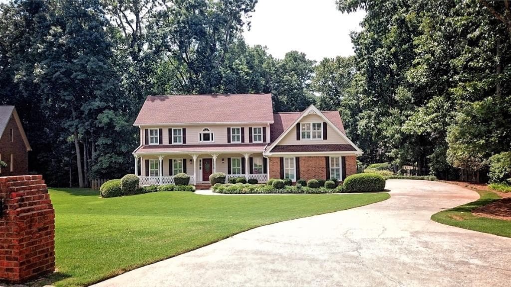 545 Saddle Crest Drive, Roswell, GA 30075 — most recent listing photo
