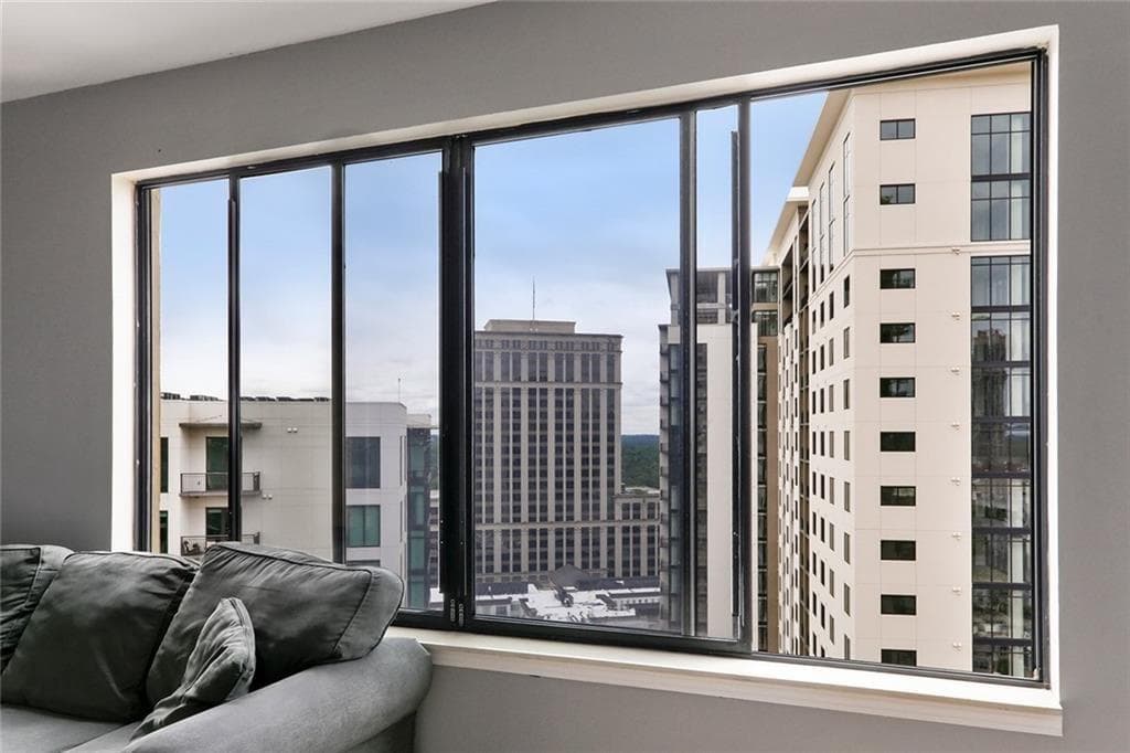 1 bedroom, 1 bathroom, 750 sq ft condominium sold at 3481 Lakeside Drive 2504, Atlanta, GA 30326