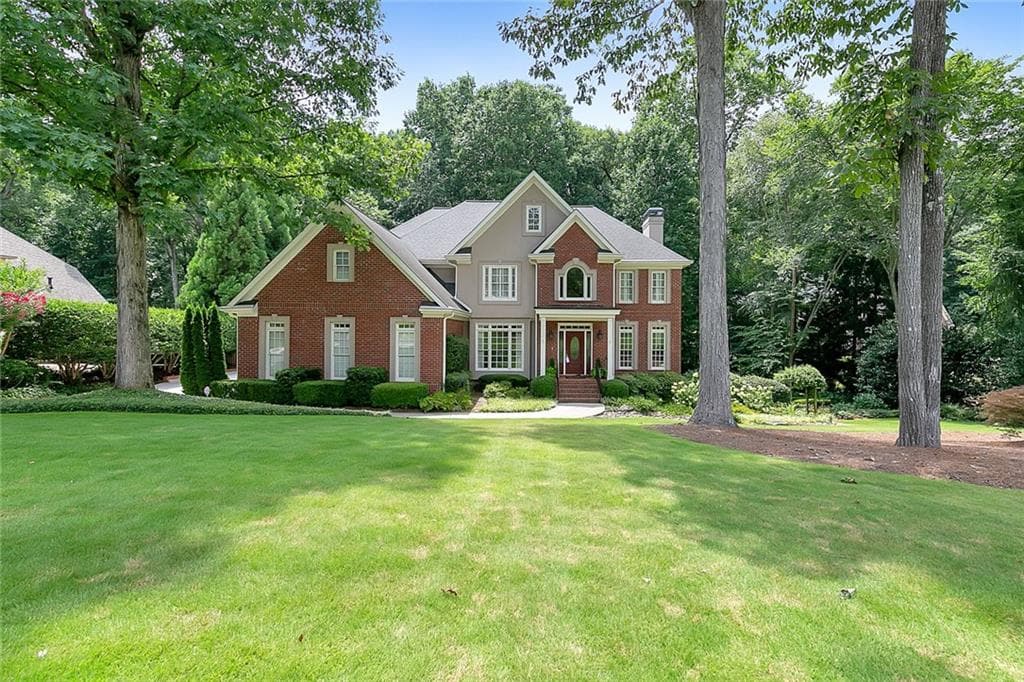 5 bedroom, 5 bathroom, 4,730 sq ft single family residence sold at 4025 Devereux Chase, Roswell, GA 30075
