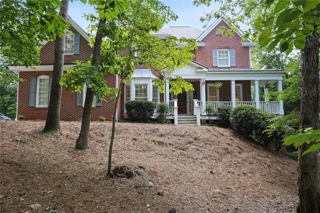 4 bedroom, 4 bathroom, 4,249 sq ft single family residence sold at 3920 Overlake Drive, Cumming, GA 30041
