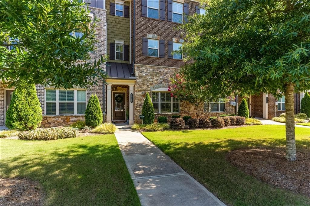 3 bedroom, 4 bathroom, 2,296 sq ft townhouse sold at 1349 Hawthorne Avenue, Smyrna, GA 30080