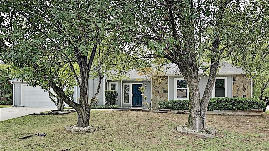 1025 PARK WEST Lane, Stone Mountain, GA 30088 — most recent listing photo
